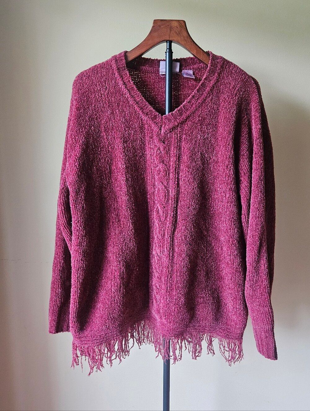 Vintage Premier International V-Neck Fringed Sweater - Berry